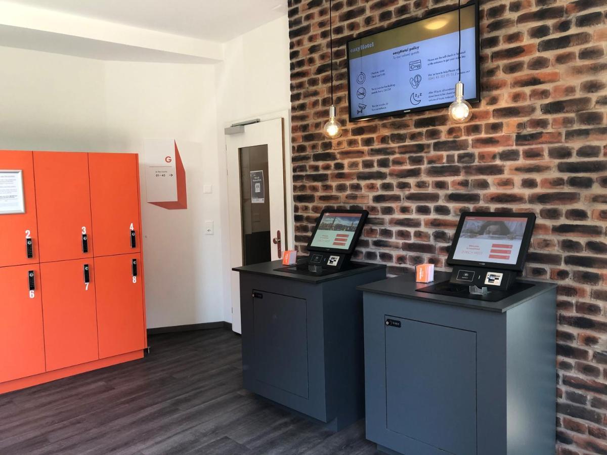 Easyhotel Zurich West Екстер'єр фото