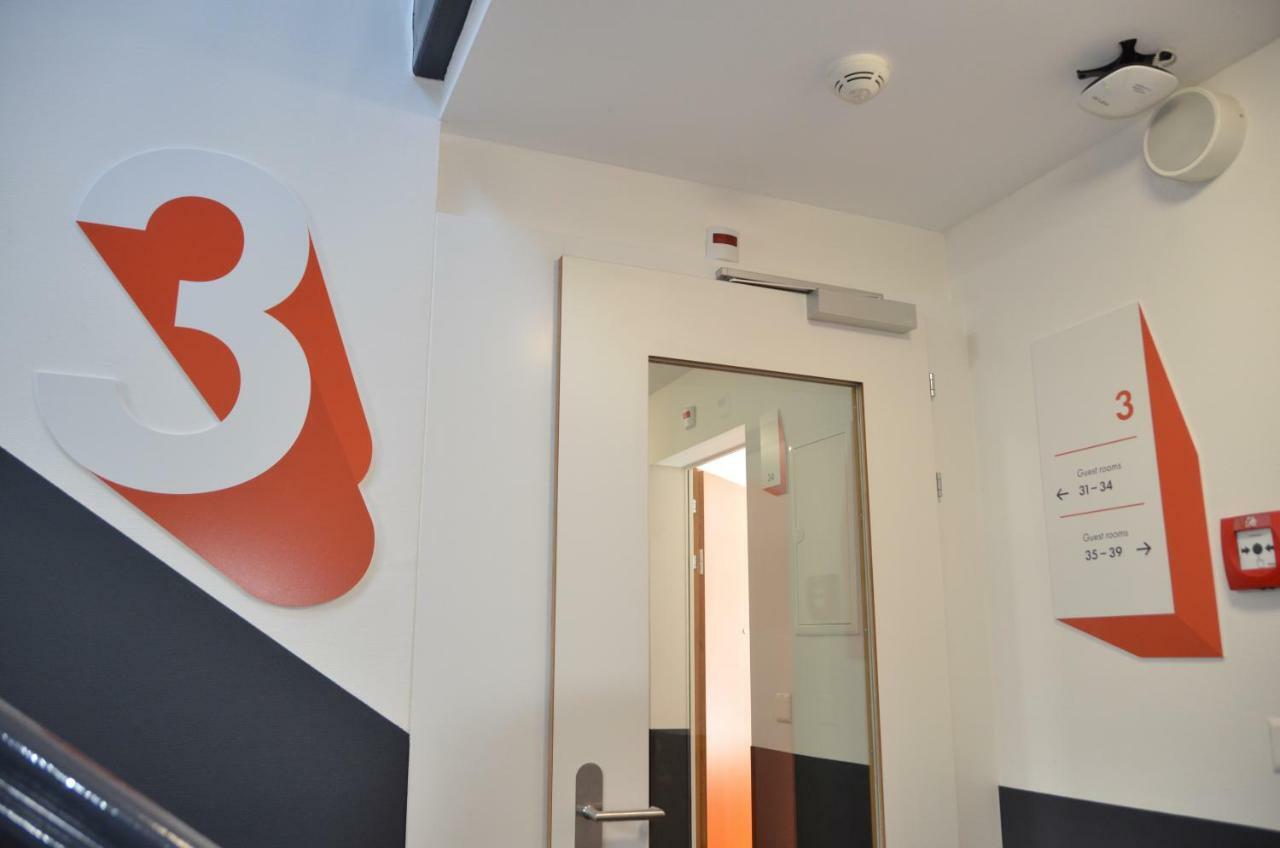 Easyhotel Zurich West Екстер'єр фото