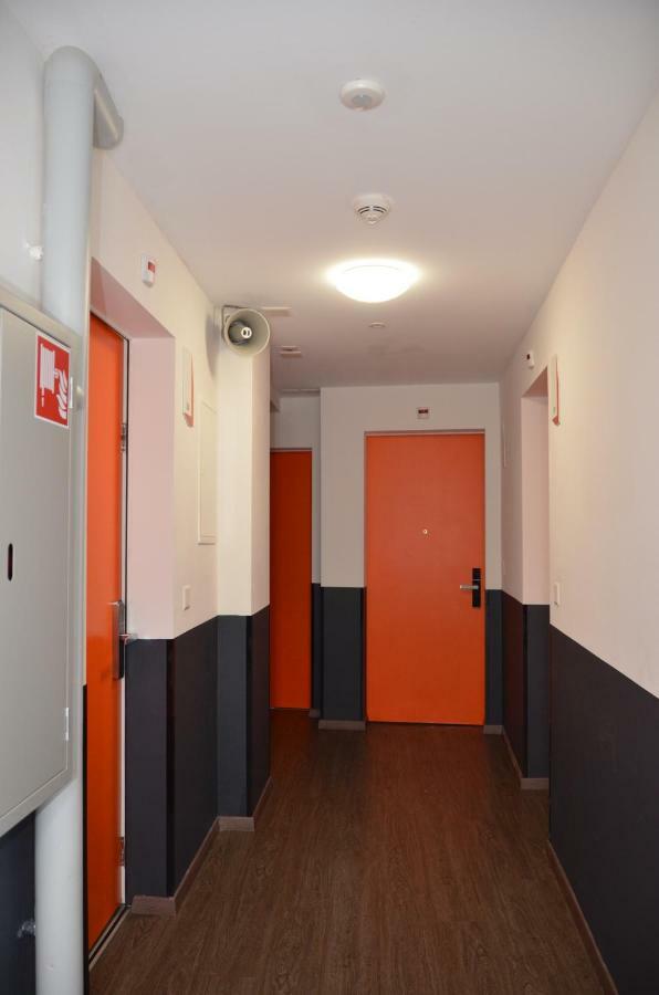 Easyhotel Zurich West Екстер'єр фото